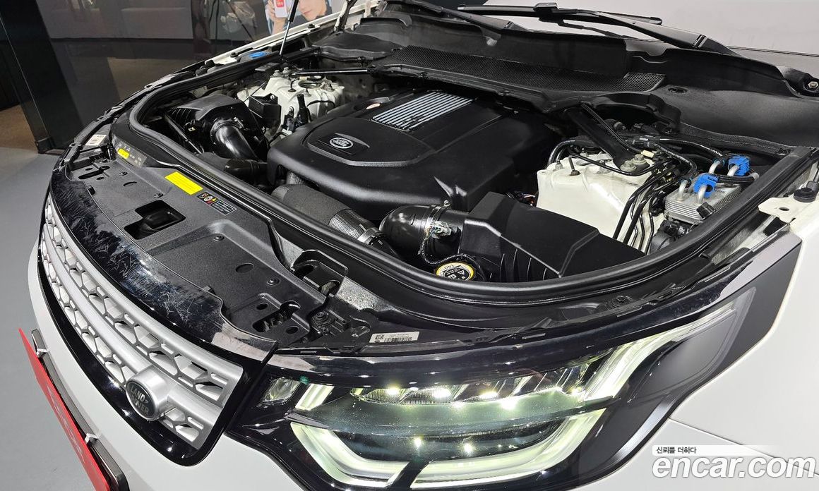 Land Rover Discovery 5 фото 6