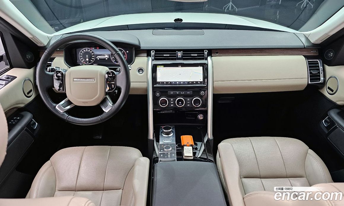 Land Rover Discovery 5 фото 7