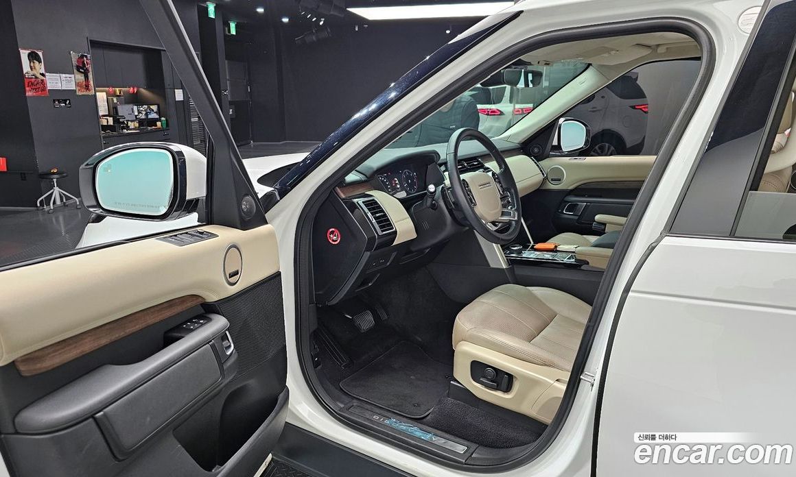 Land Rover Discovery 5 фото 10