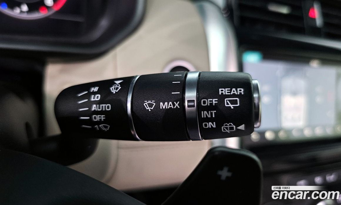 Land Rover Discovery 5 фото 16