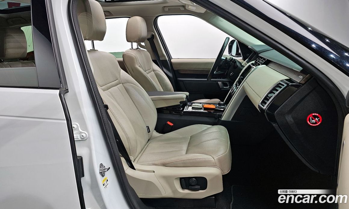 Land Rover Discovery 5 фото 26