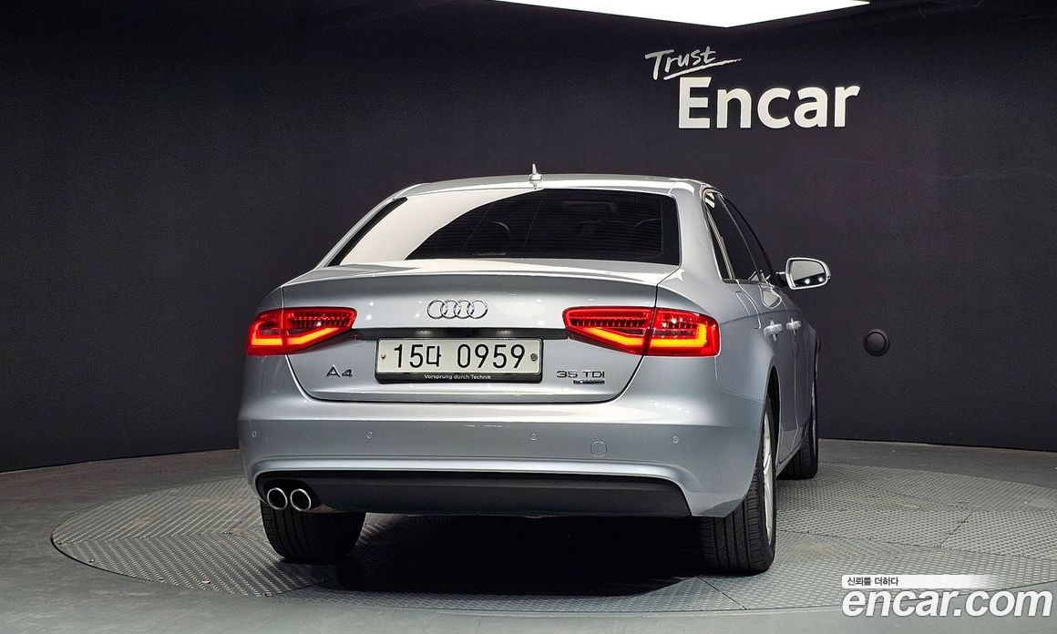 Audi A4 (B8) фото 4