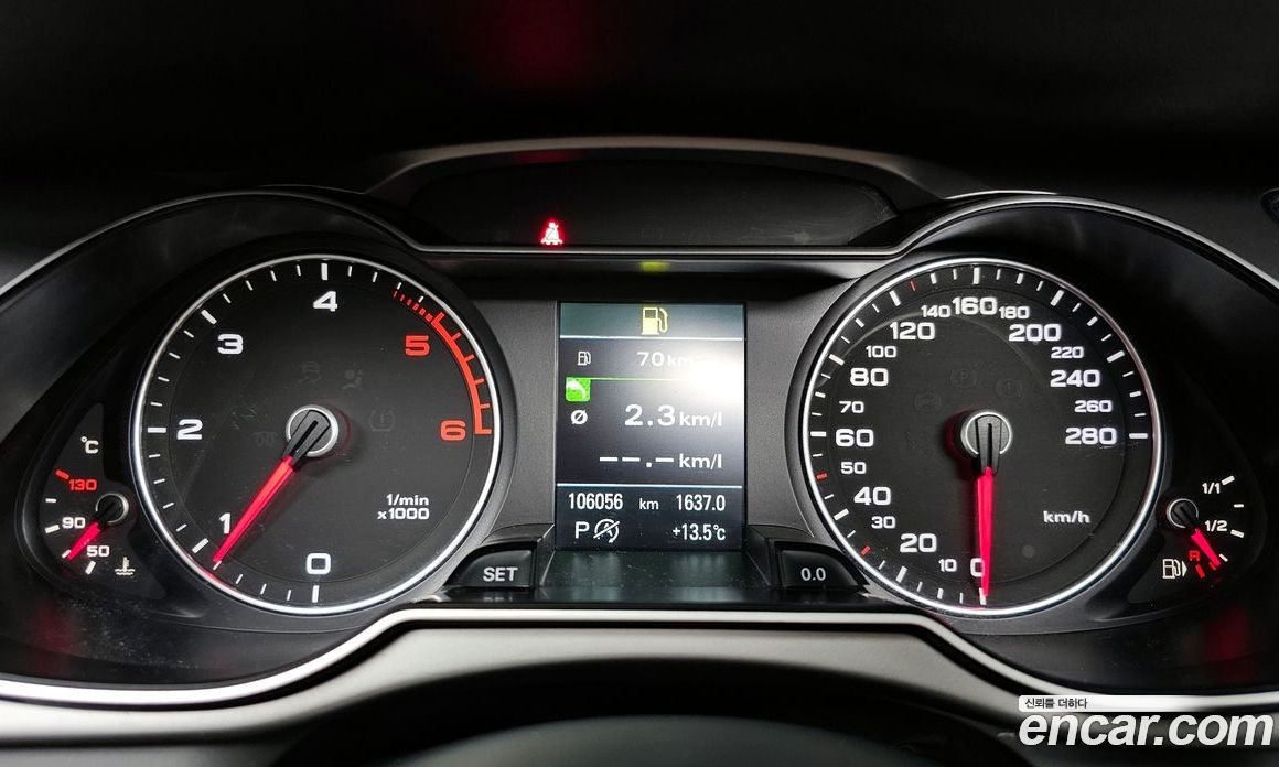 Audi A4 (B8) фото 8