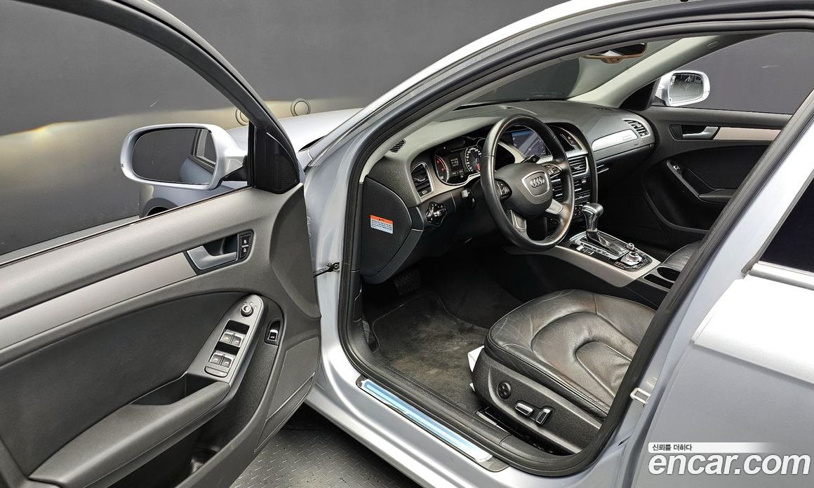 Audi A4 (B8) фото 10
