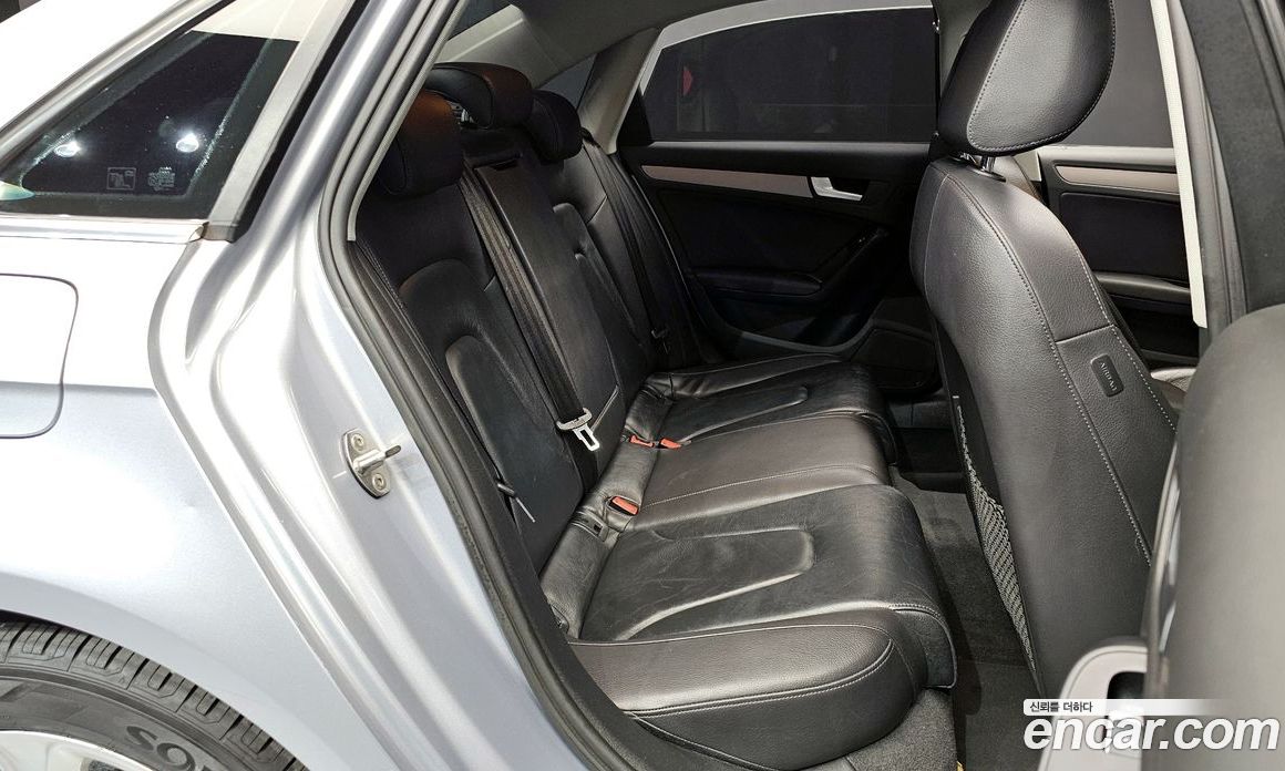 Audi A4 (B8) фото 11