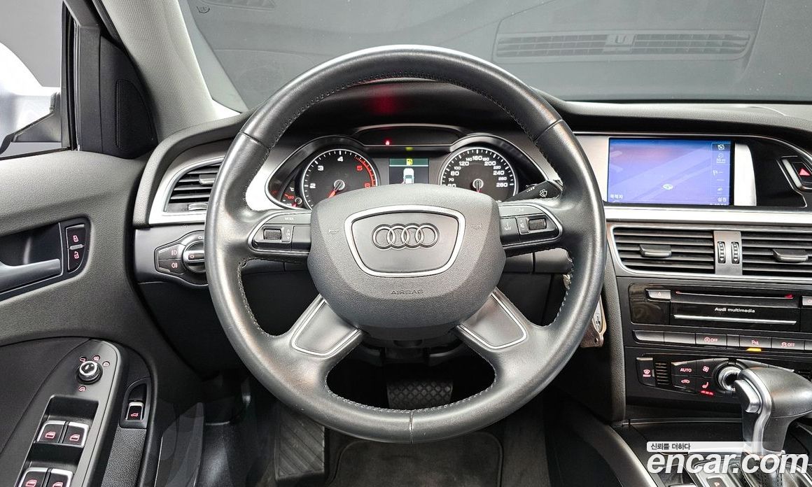 Audi A4 (B8) фото 12