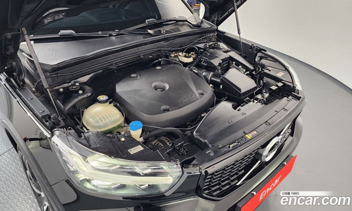 Volvo XC40 фото 6