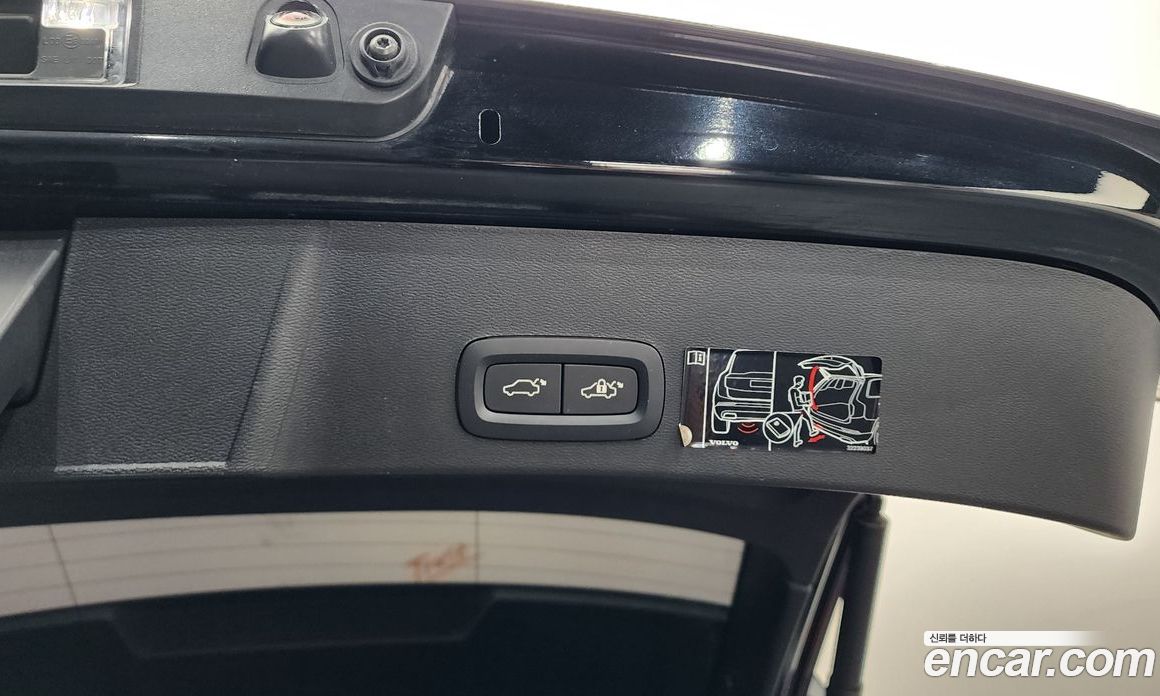 Volvo XC40 фото 18