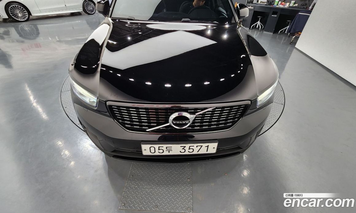 Volvo XC40 фото 20