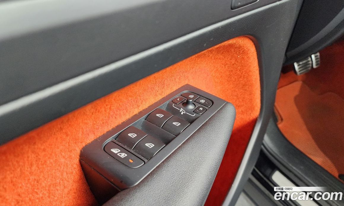 Volvo XC40 фото 37