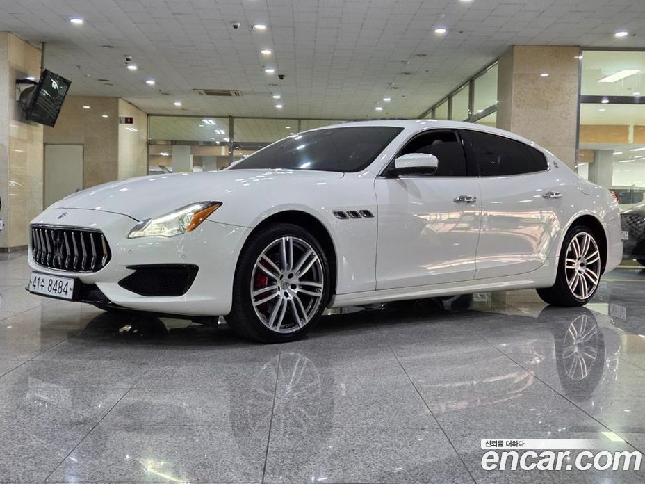 Maserati Quattroporte