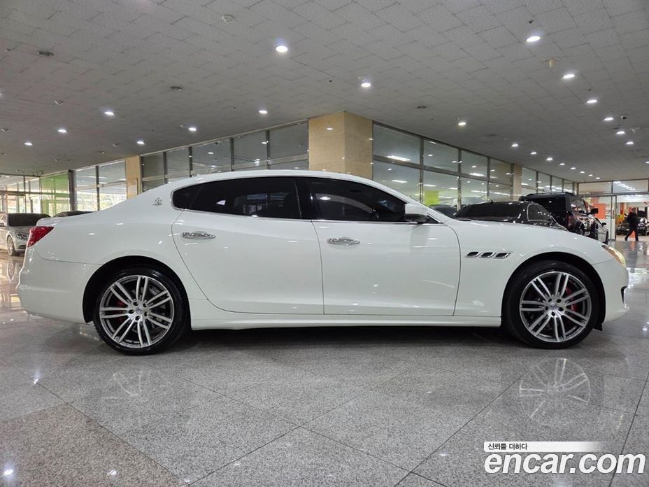 Maserati Quattroporte фото 5