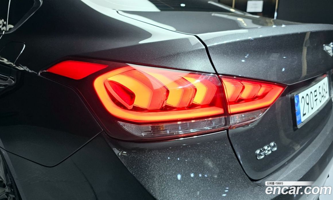 Genesis G80 фото 23