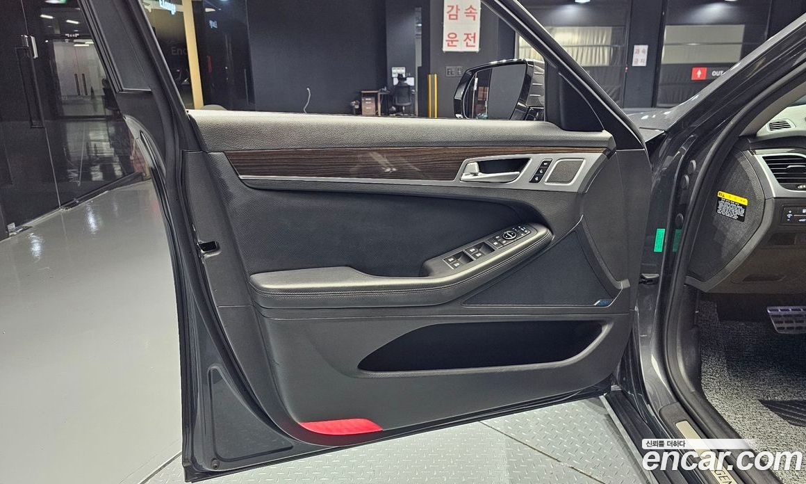 Genesis G80 фото 24