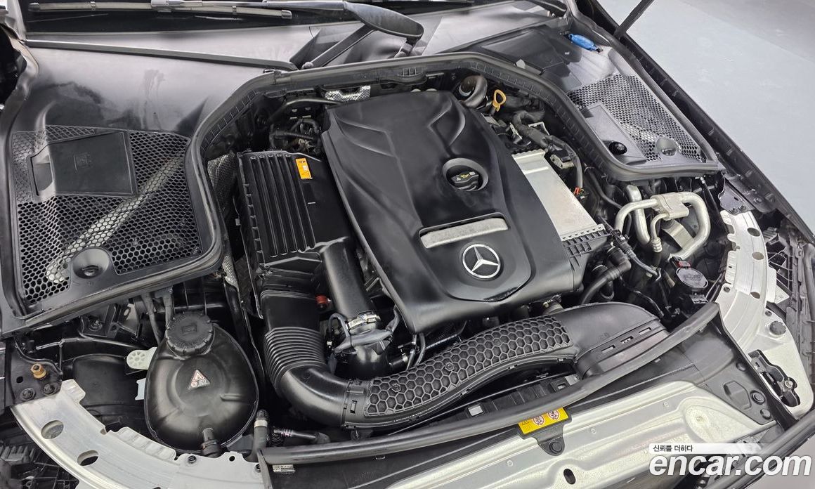 Mercedes-Benz C-Class W205 фото 6
