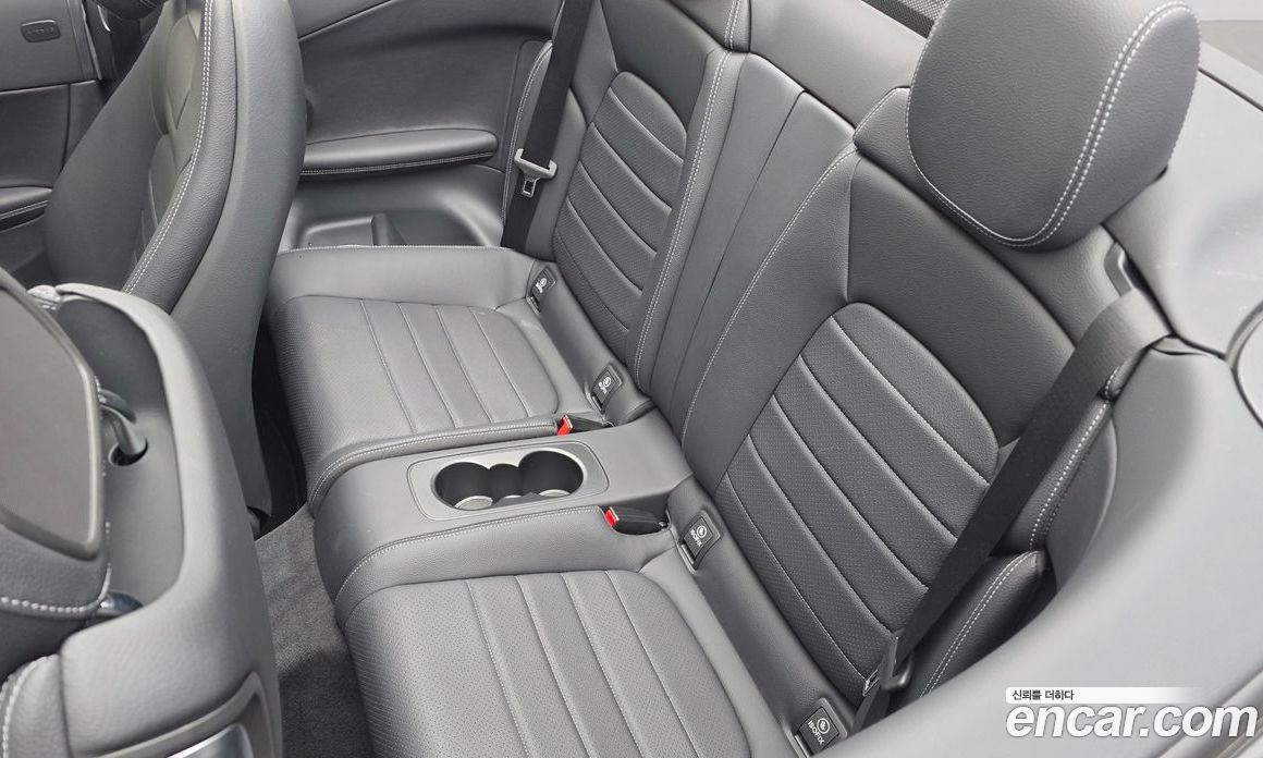 Mercedes-Benz C-Class W205 фото 12