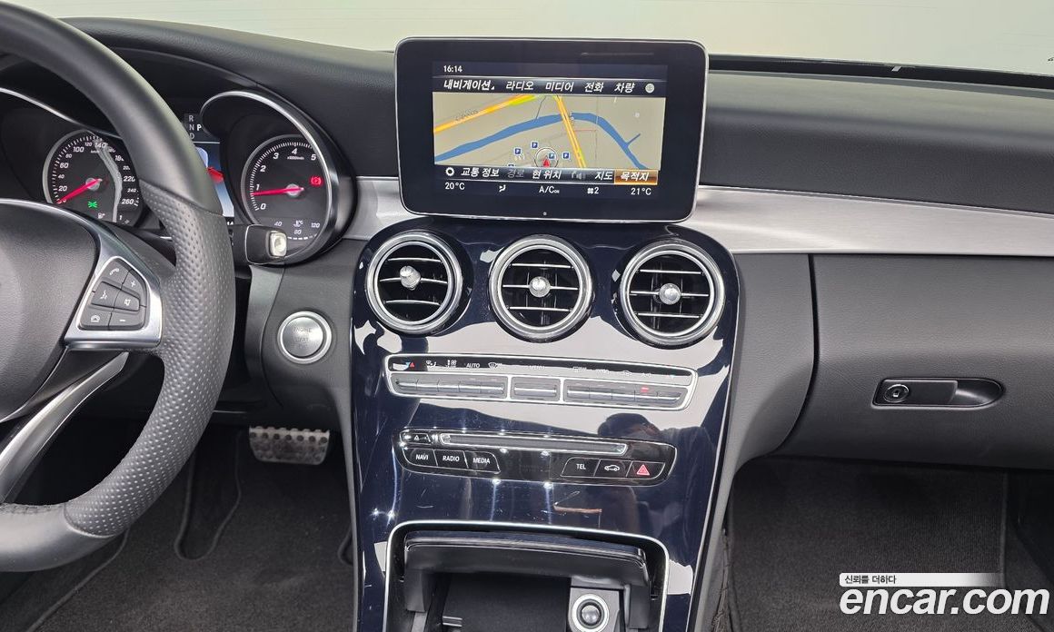 Mercedes-Benz C-Class W205 фото 14