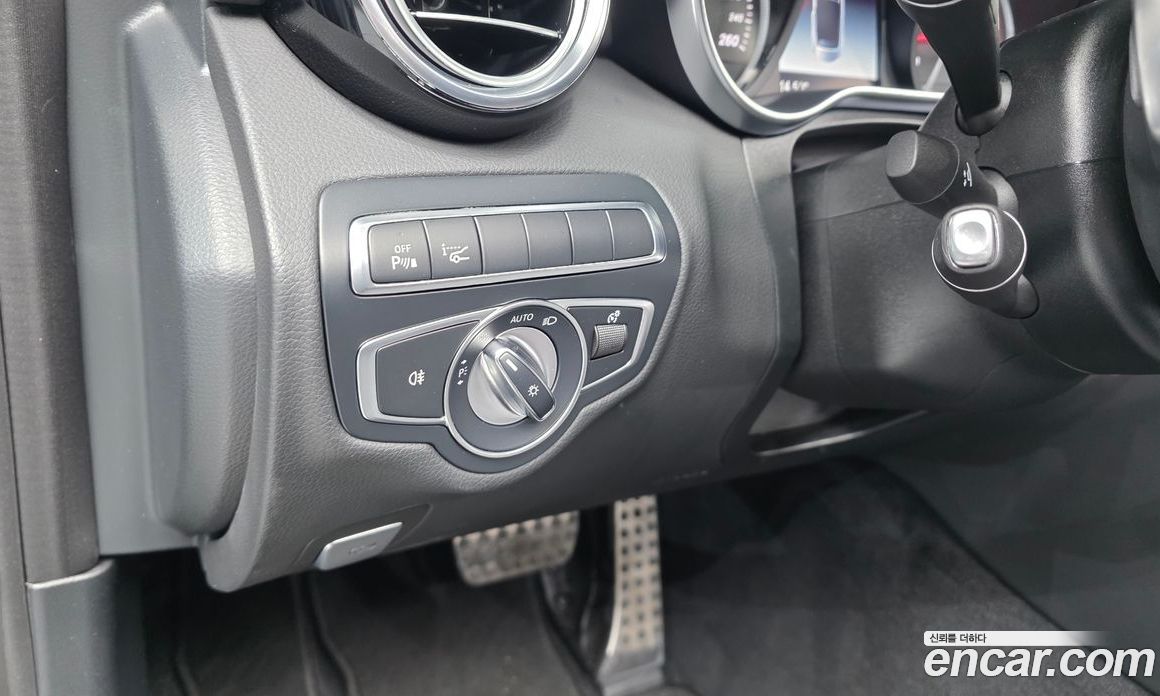 Mercedes-Benz C-Class W205 фото 19