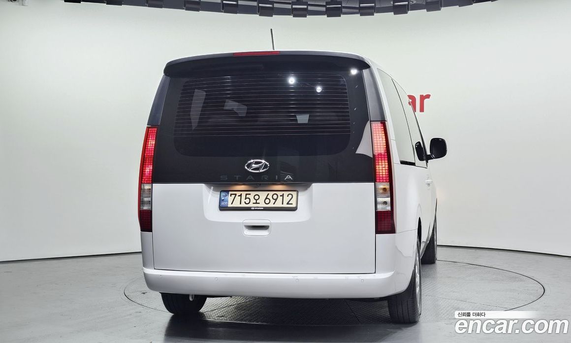 Hyundai Staria фото 4