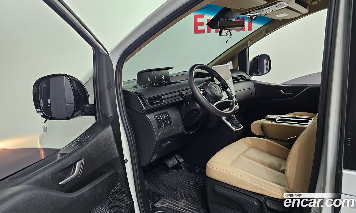 Hyundai Staria фото 10