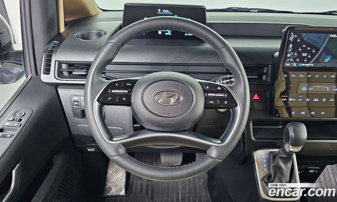 Hyundai Staria фото 14