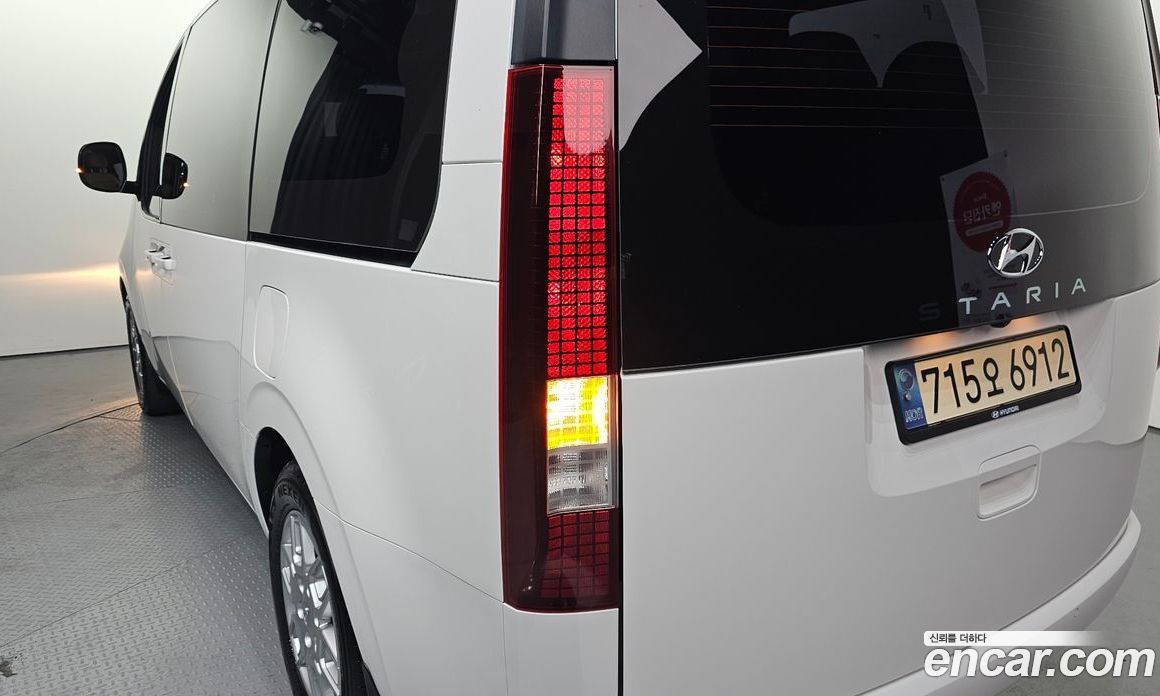 Hyundai Staria фото 23