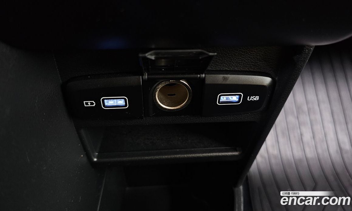Hyundai Staria фото 30