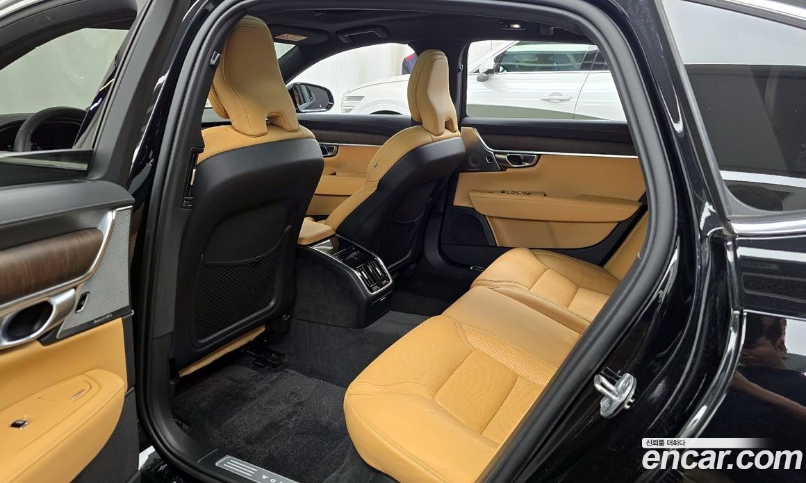 Volvo S90 фото 11
