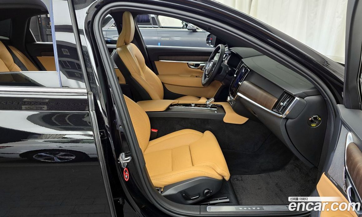 Volvo S90 фото 12