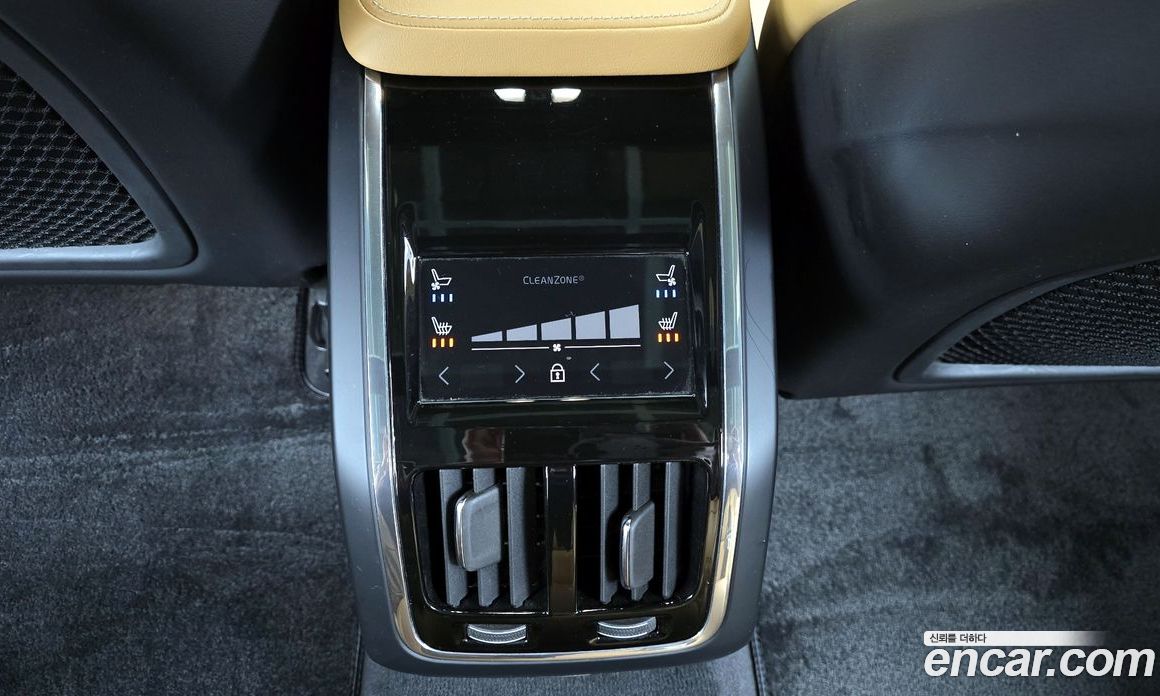 Volvo S90 фото 19