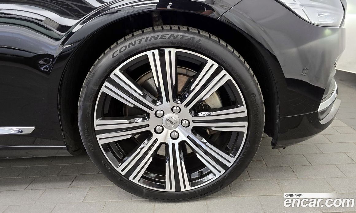 Volvo S90 фото 21