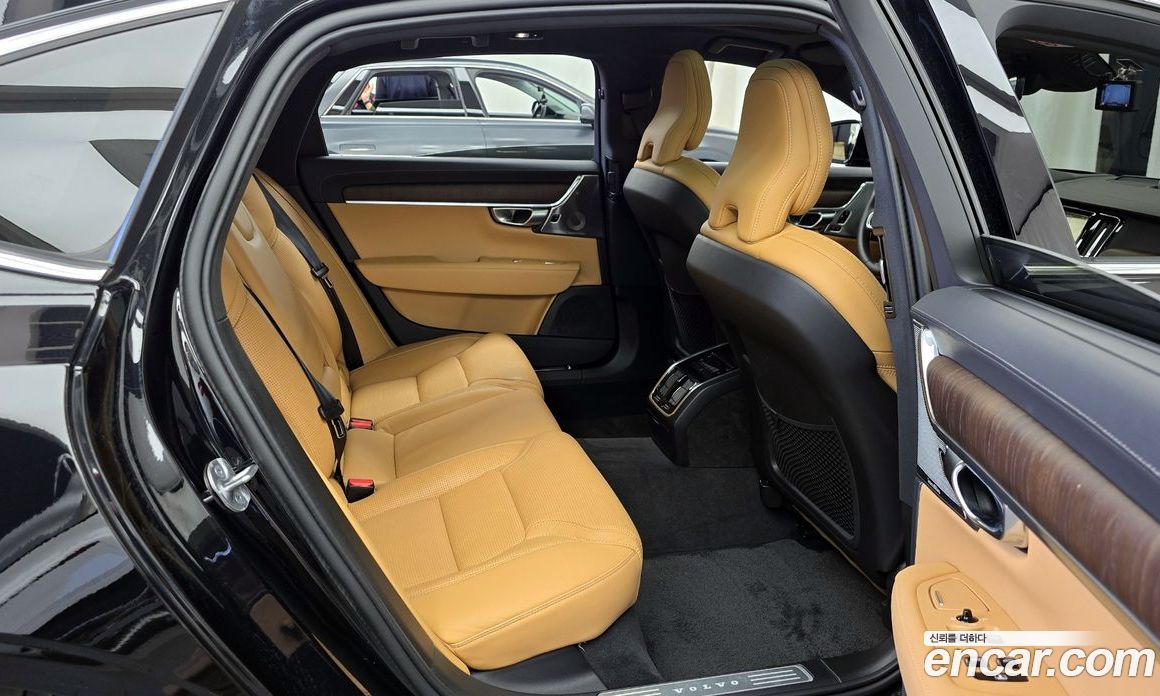 Volvo S90 фото 27