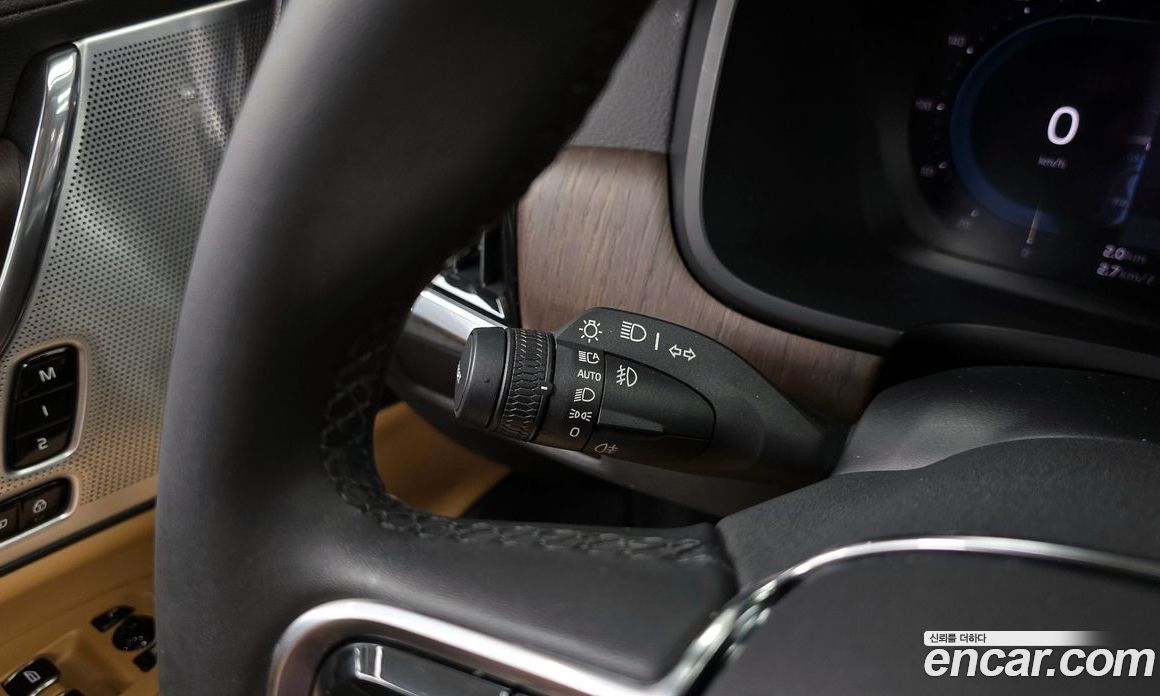 Volvo S90 фото 32
