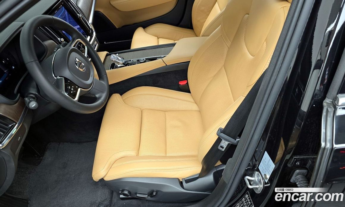 Volvo S90 фото 34