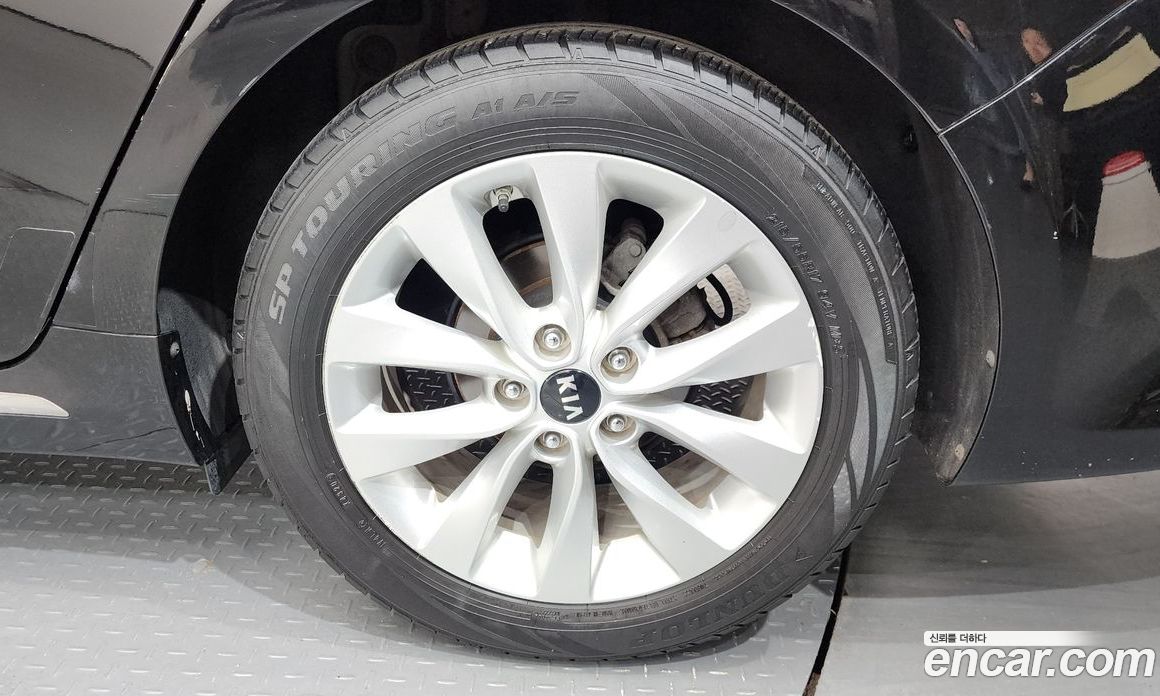 Kia K5 2nd Gen фото 21