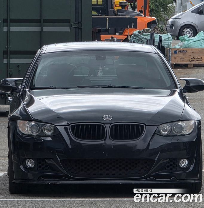 BMW 3-Series (E90) фото 3