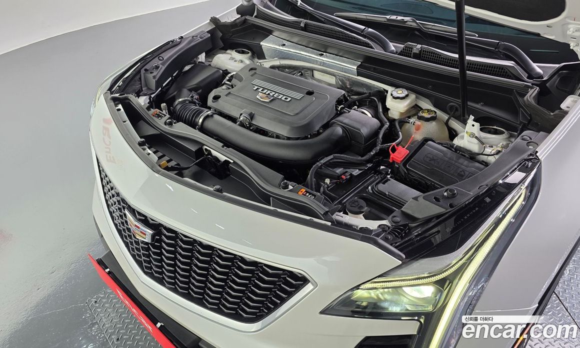 Cadillac XT4 фото 6