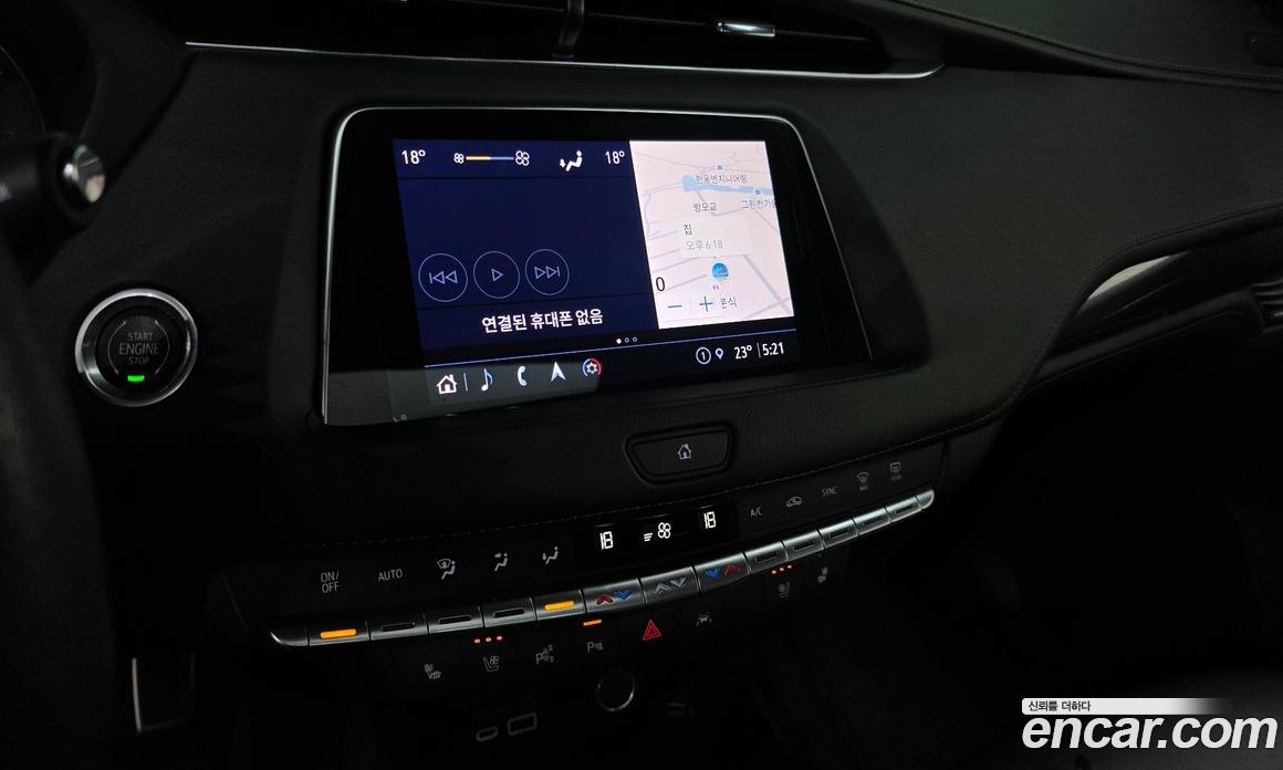 Cadillac XT4 фото 14