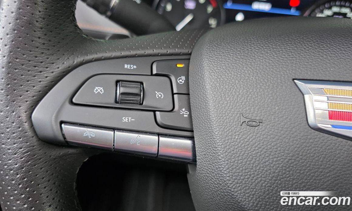 Cadillac XT4 фото 20