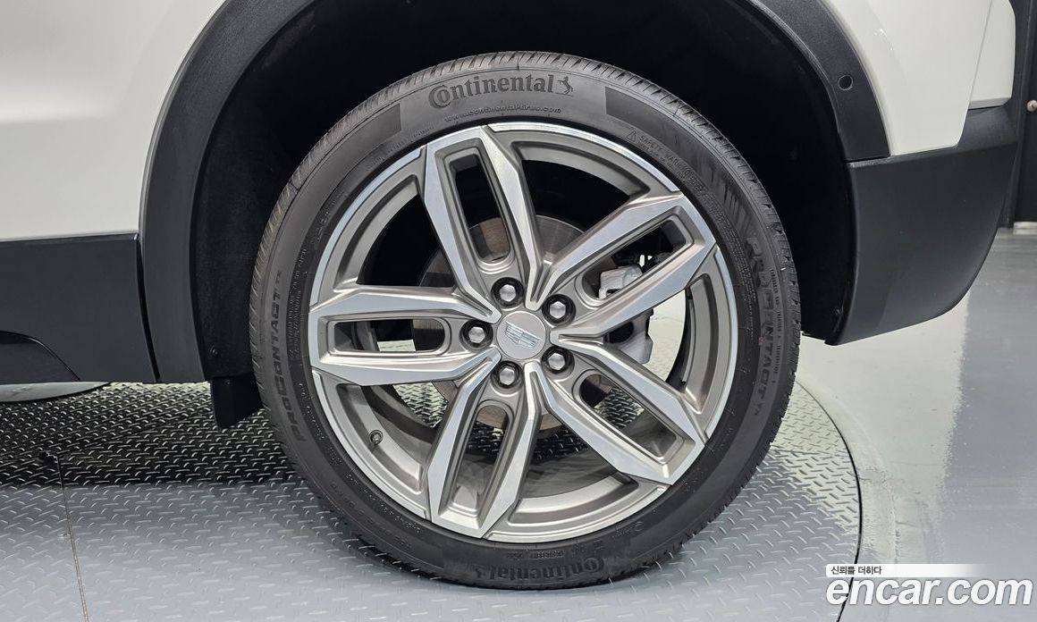 Cadillac XT4 фото 21