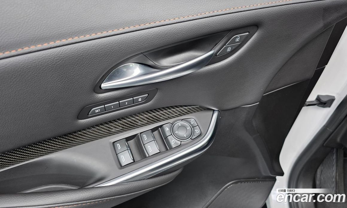 Cadillac XT4 фото 27