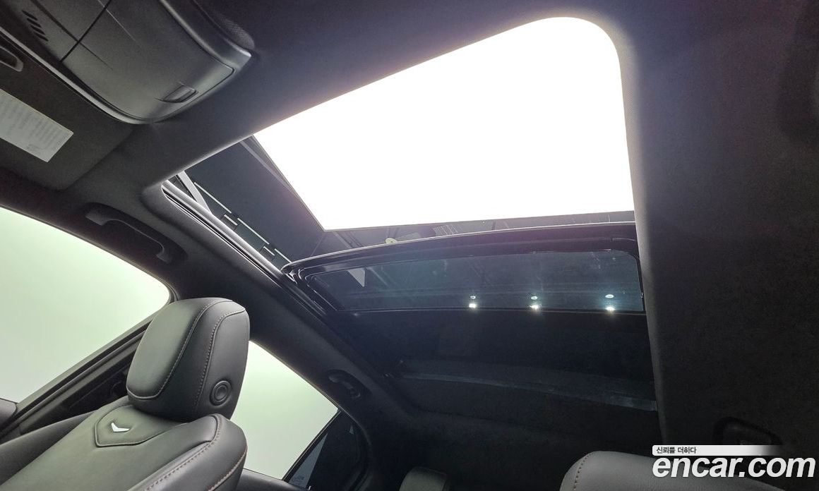 Cadillac XT4 фото 33