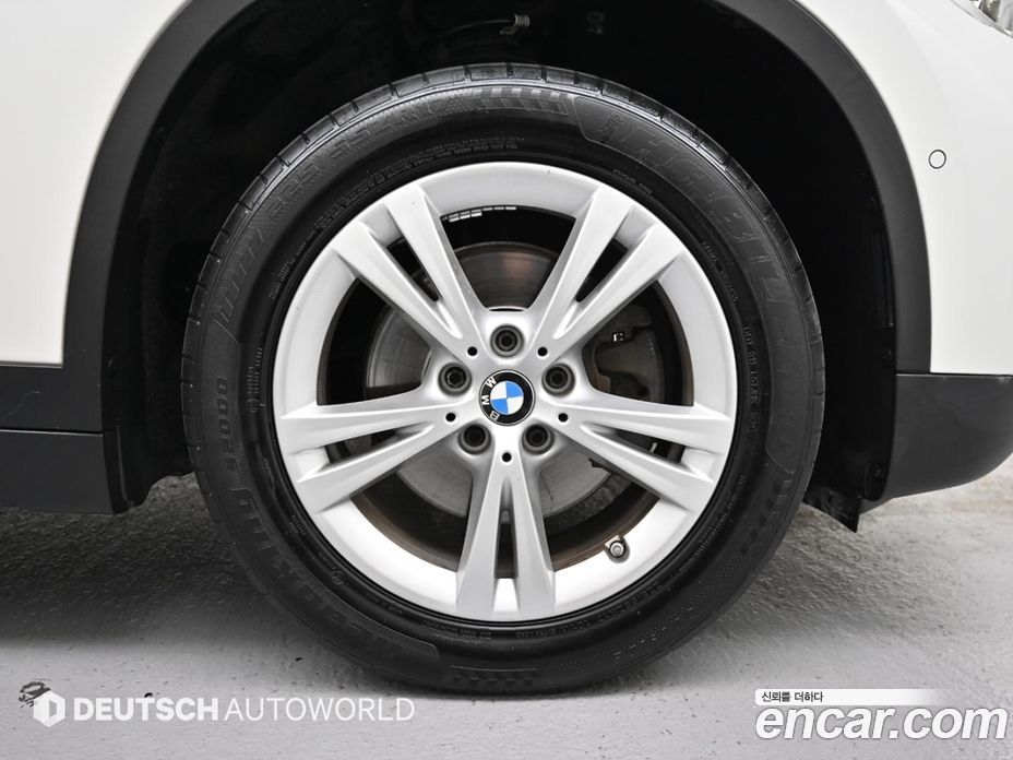 BMW X1 (F48) фото 5