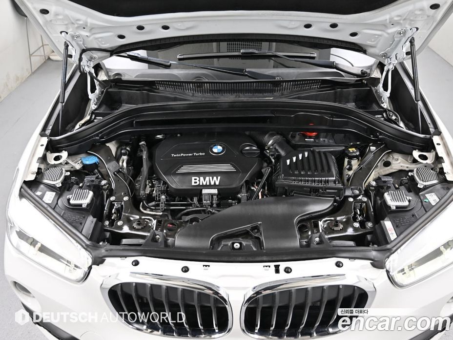 BMW X1 (F48) фото 6