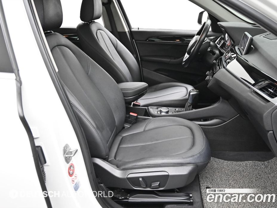 BMW X1 (F48) фото 10