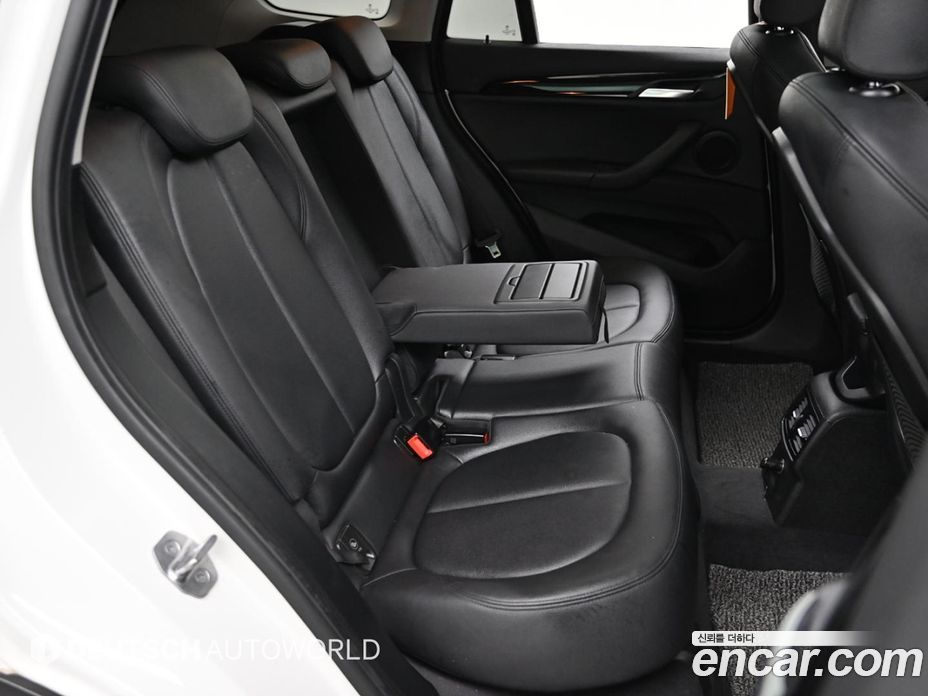 BMW X1 (F48) фото 12