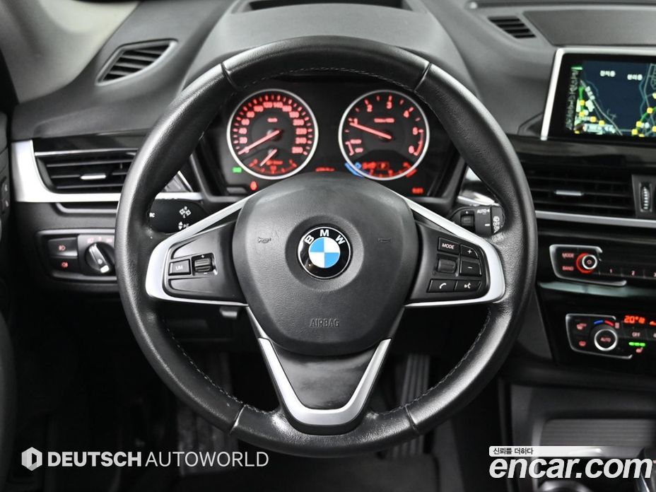 BMW X1 (F48) фото 13