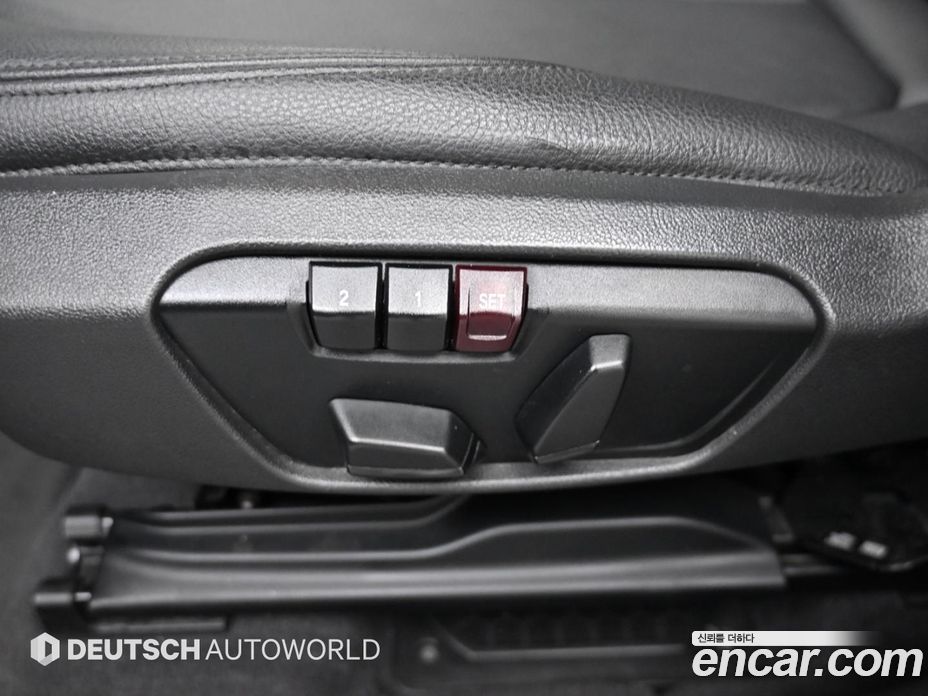 BMW X1 (F48) фото 16