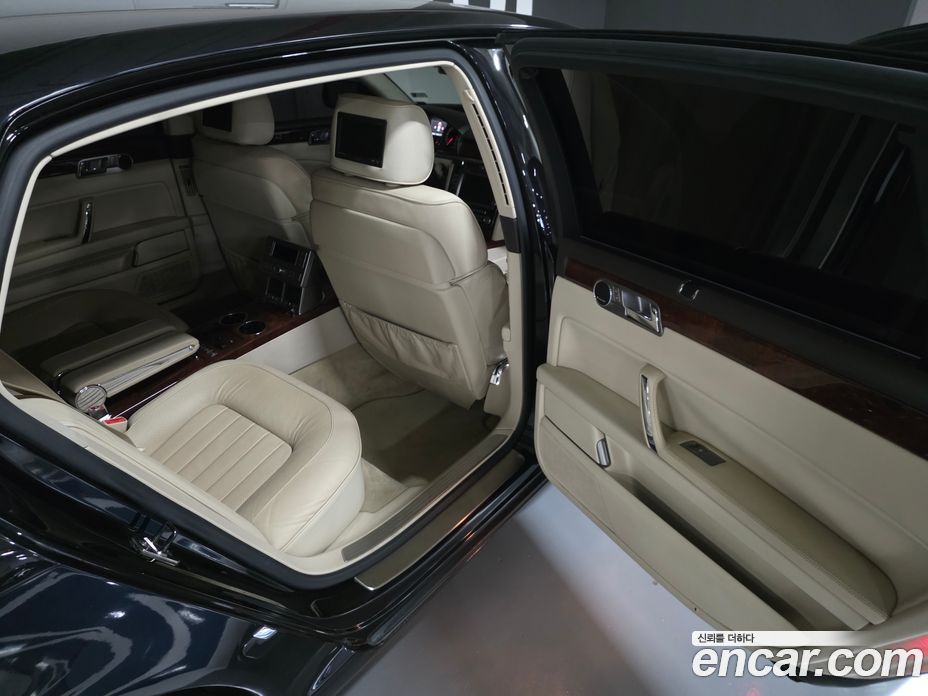 Volkswagen Phaeton фото 2