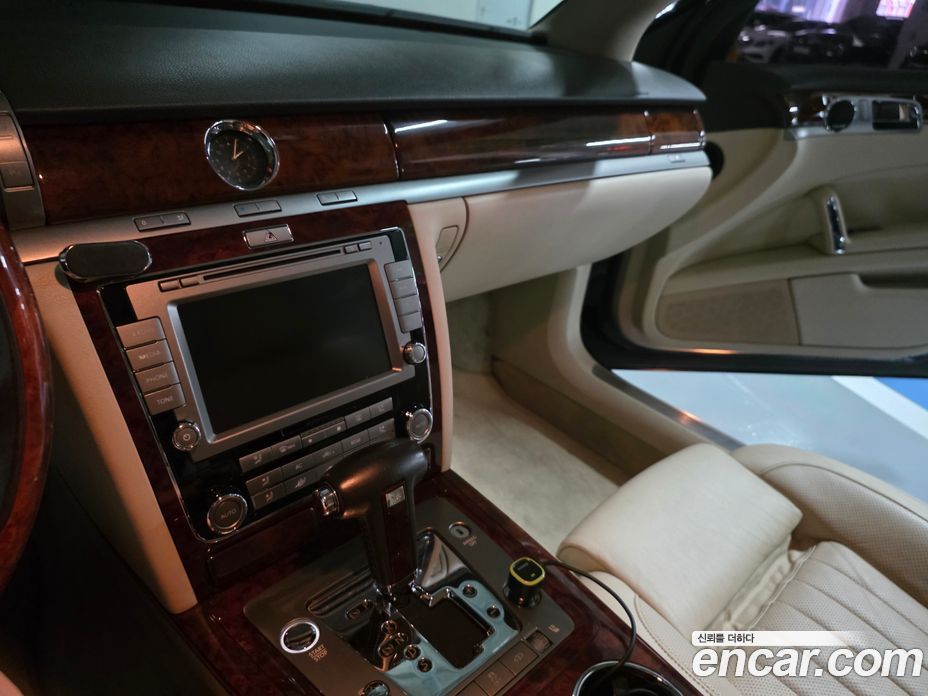 Volkswagen Phaeton фото 7